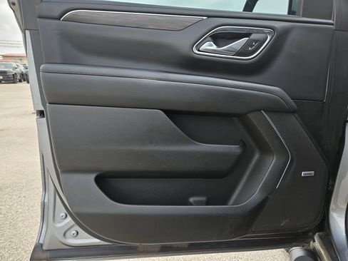 Used 2024 Chevrolet Tahoe Z71 w/ Luxury Package image 11