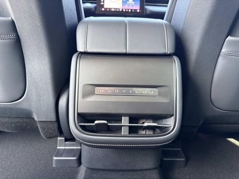 New 2026 Lincoln Nautilus Premier AWD/4WD image 16