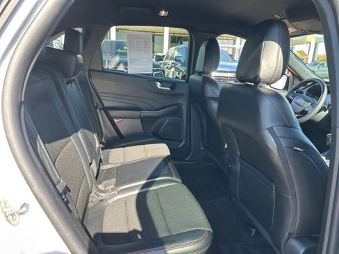 Used 2025 Ford Escape ST-Line image 30