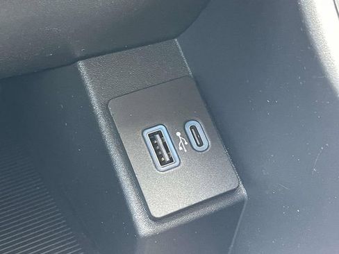 Used 2024 Ford Edge SEL image 26