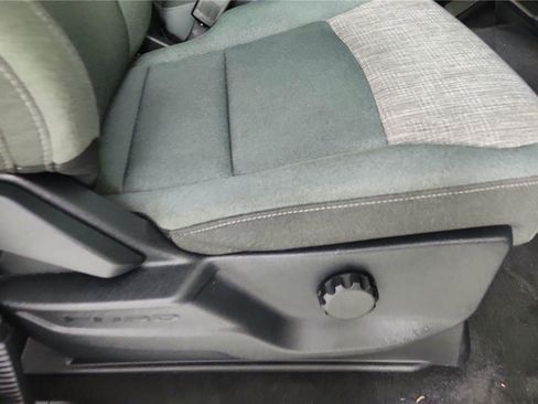 Used 2023 Ford F150 XLT image 28