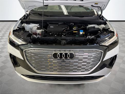 Certified 2023 Audi Q4 e-tron Premium Plus w/ Premium Plus AWD/4WD image 31