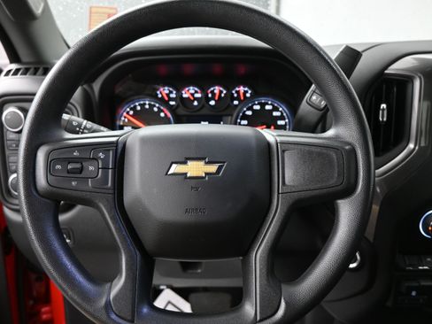 Used 2025 Chevrolet Silverado 1500 Custom image 11