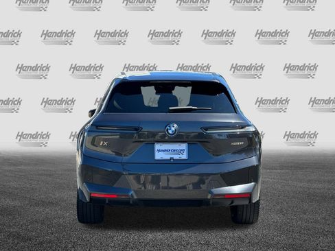Used 2023 BMW iX xDrive50 w/ Sport Package AWD/4WD image 6