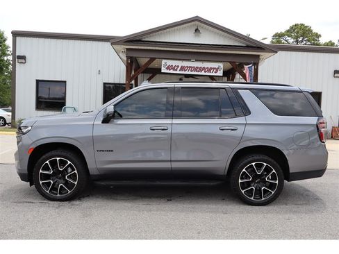 Used 2021 Chevrolet Tahoe RST w/ Luxury Package AWD/4WD image 2