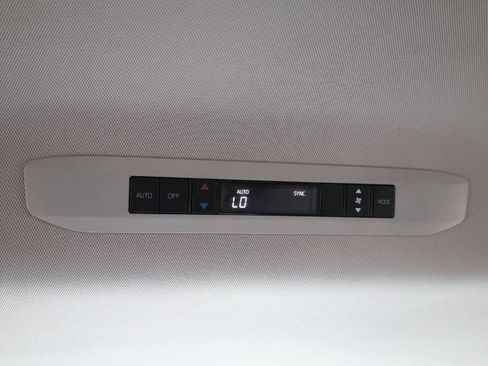 Used 2023 Toyota Sienna LE w/ LE Plus Package AWD/4WD image 22