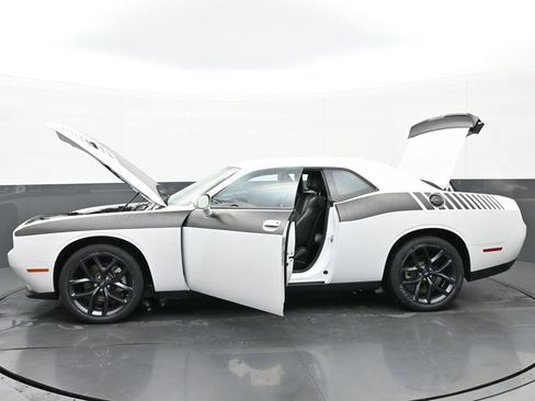 Used 2023 Dodge Challenger SXT w/ Plus Package image 52