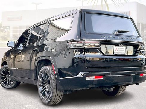 Used 2023 Jeep Grand Wagoneer Series II image 32