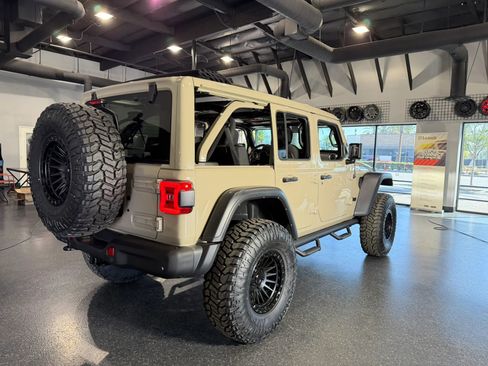 Used 2022 Jeep Wrangler Unlimited Rubicon 4xe w/ Steel Bumper Group image 40