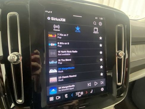 Used 2025 Volvo XC40 B5 Plus w/ Protection Package Premier image 20