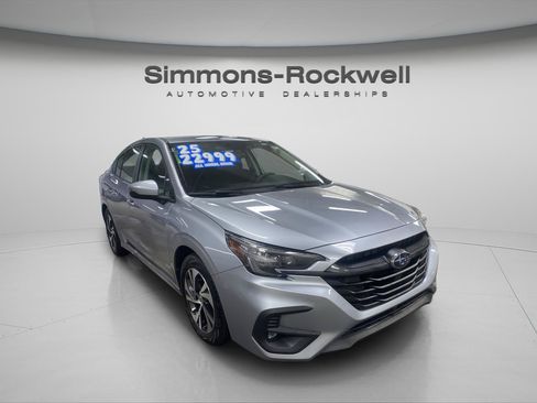 Used 2025 Subaru Legacy Premium AWD/4WD image 7