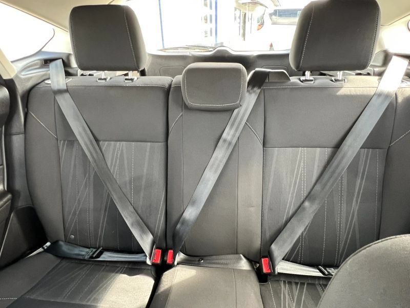 Used 2016 Ford Focus SE FWD image 22