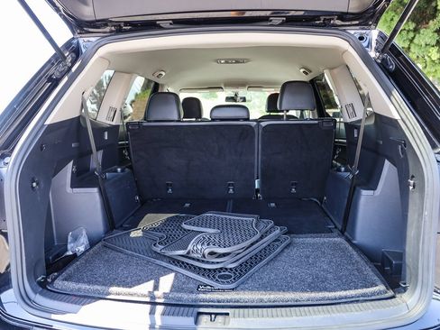 Used 2019 Volkswagen Atlas SE w/ Towing Package FWD image 26