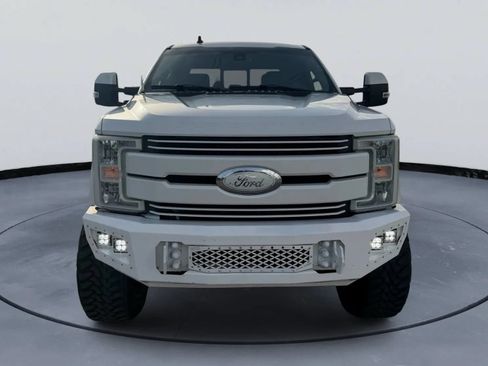 Used 2019 Ford F250 Lariat w/ Lariat Ultimate Package AWD/4WD image 4