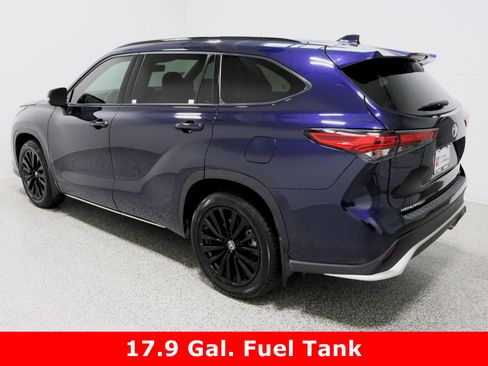 Certified 2023 Toyota Highlander XSE image 9