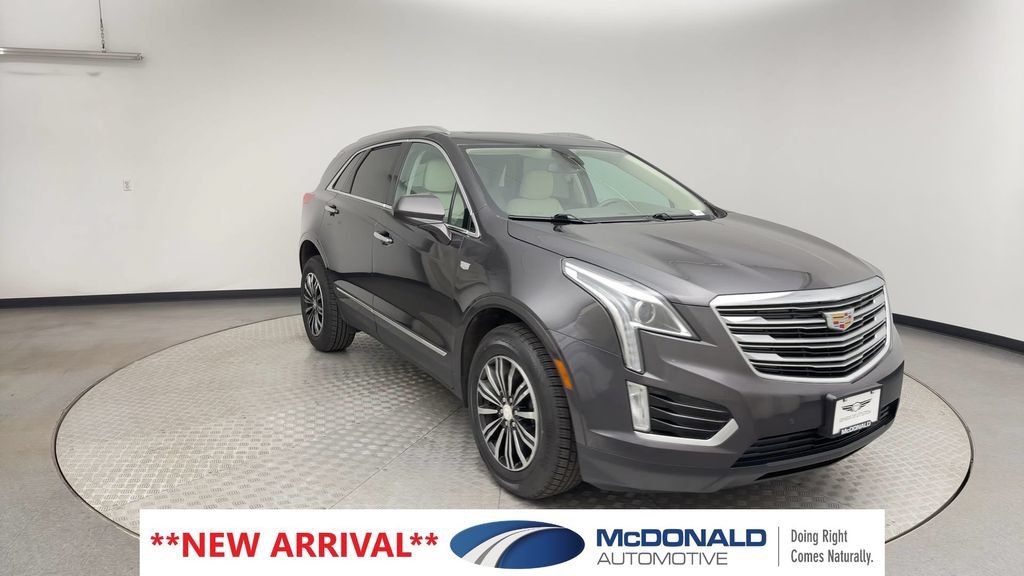 Used 2017 Cadillac XT5 Luxury w/ Driver Awareness Package AWD/4WD image 8