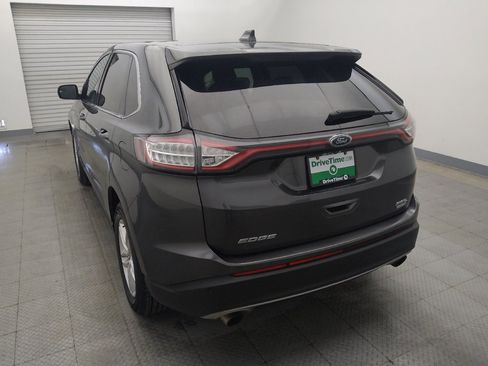 Used 2018 Ford Edge SEL FWD image 6