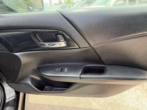 Used 2015 Honda Accord Sport image 17