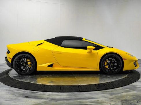 Used 2018 Lamborghini Huracan LP 580-2 image 32