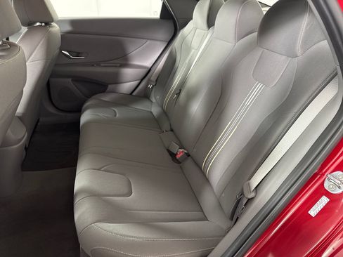 Used 2021 Hyundai Elantra SEL FWD image 13