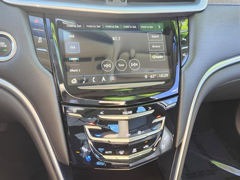 Used 2018 Cadillac XTS Luxury image 20