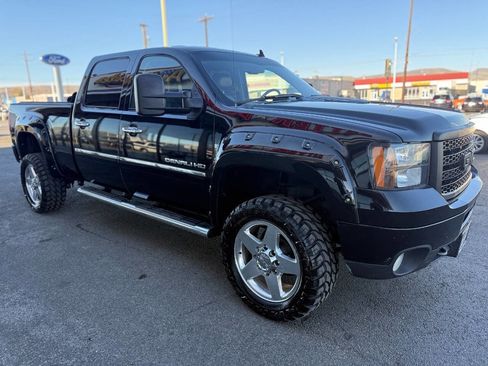 Used 2013 GMC Sierra 2500 Denali image 2