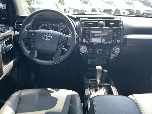 Used 2020 Toyota 4Runner Venture w/ Moonroof Package AWD/4WD image 17
