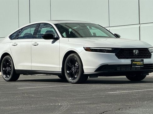 New 2025 Honda Accord SE image 2