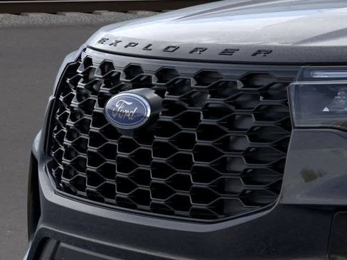 New 2026 Ford Explorer ST-Line image 17