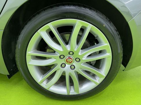 Used 2017 Jaguar XF Prestige image 15