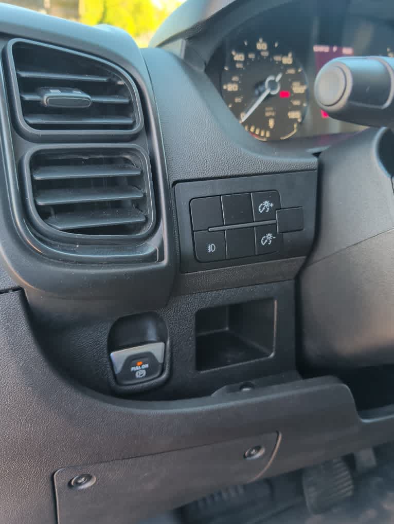 Used 2024 RAM ProMaster 2500 w/ Convenience Group FWD image 13