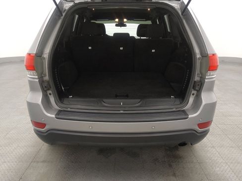 Used 2019 Jeep Grand Cherokee Laredo image 29