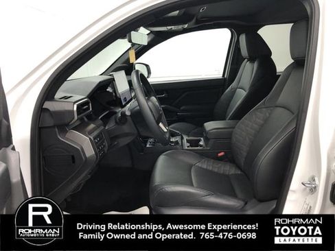 Used 2025 Toyota Tacoma TRD Off-Road w/ TRD Off Road Premium Package image 11