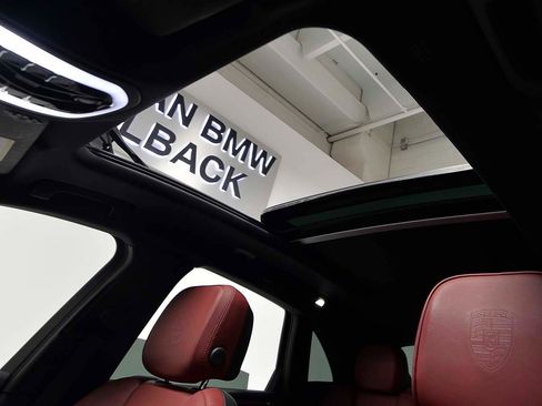 Used 2023 Porsche Macan S image 7