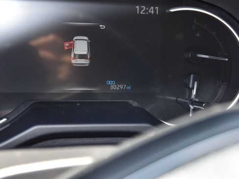 Used 2025 Toyota RAV4 XLE Premium FWD image 8