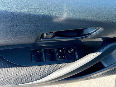 Used 2023 Toyota Corolla LE image 18