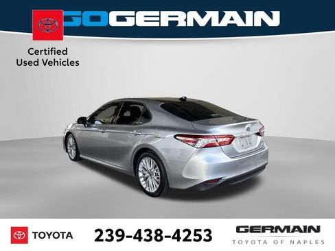 Used 2019 Toyota Camry XLE FWD image 3