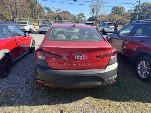 Used 2020 Hyundai Elantra SEL image 5