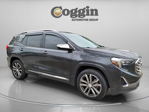 Used 2019 GMC Terrain Denali w/ Advanced Safety Package image 17