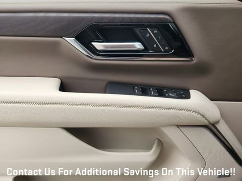 New 2026 GMC Yukon Denali w/ Sun & Power Step Package image 17
