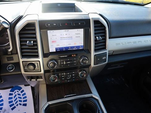 Used 2020 Ford F350 Lariat w/ Lariat Ultimate Package AWD/4WD image 16