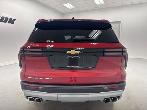 Used 2026 Chevrolet Traverse LT AWD/4WD image 6