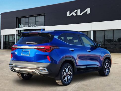 Certified 2023 Kia Seltos SX w/ SX Sunroof Package image 5