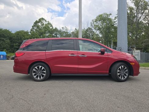 Used 2024 Honda Odyssey EX-L image 14