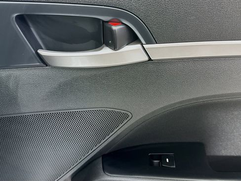 Used 2018 Hyundai Elantra Value Edition FWD image 30