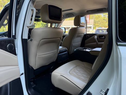 Used 2022 Nissan Armada Platinum w/ Captain's Chairs Package RWD image 31