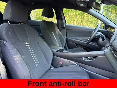 Used 2025 Hyundai Elantra SEL FWD image 31