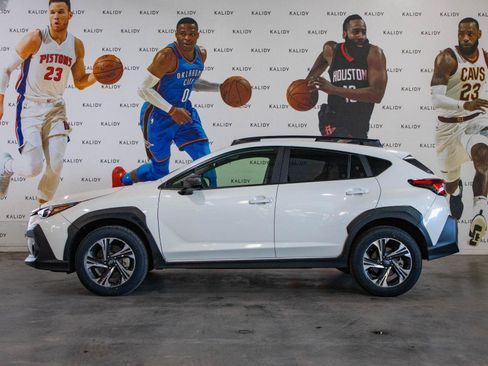 Used 2025 Subaru Crosstrek 2.5i Premium AWD/4WD image 17
