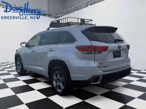 Used 2019 Toyota Highlander Limited image 3