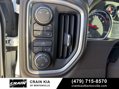 Used 2019 Chevrolet Silverado 1500 LT w/ Texas Edition image 13
